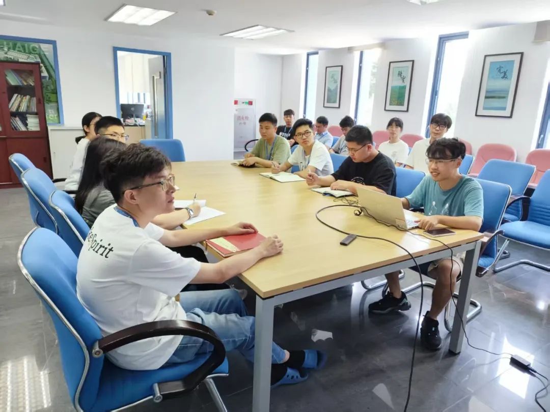 6˾ί֯չѧϰϰƽҪžרѧϰְָ֪кһԶΪԽ߰Ķ־ԽʵͶҵ.jpg